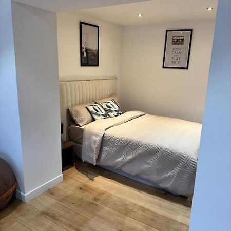 Charmant Studio Vue Sur Jardin Wattignies Экстерьер фото