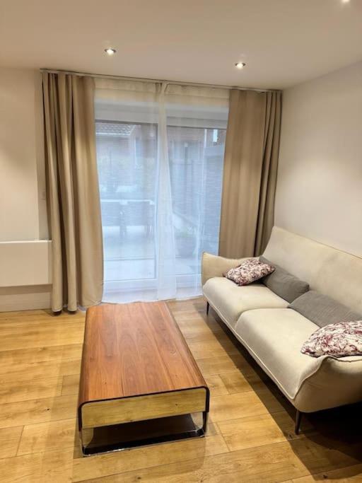 Charmant Studio Vue Sur Jardin Wattignies Экстерьер фото